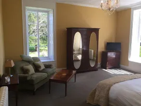 Buckenhill Manor Bed & Breakfast - Image 4