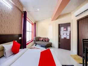 Hotel Moon Valley by OYO Rooms - Image 4