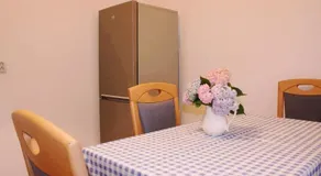 Casa Cu Obloane Albastre - Image 3