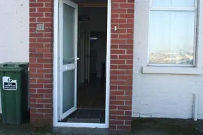 2 Bed House Beside Arena Venue - Image 3