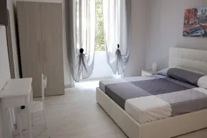 Cosmopolitan - Roma Termini Suites - Image 3