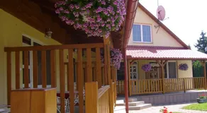 Aqua Azur Guesthouse - Image 2