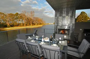 Gippsland Lakehouse A - Canal frontage - Image 5