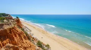 Exclusive Villa Toulouse with pool in Falesia Algarve - Image 5