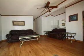 Island Club 51 - Image 3