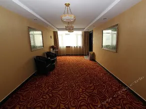 Golden Coast Hotel - Image 3