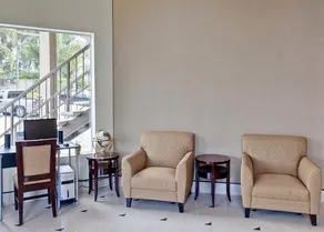 Sky View Guest House - Image 3