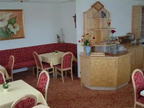 Double room, shower, toilet, facing the mountains - Image 3
