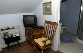 Normandale Century Inn - Image 4