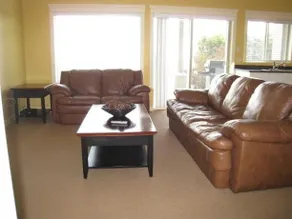 Lakeview Suites & Vacation Rentals - Image 2