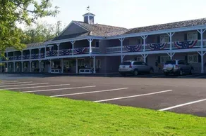 Webbs Year Round Resort - Image 2