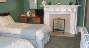 The Edwardian Lodge Guest House - Image 5