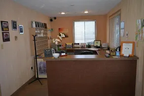 Strathroy Motor Inn - Image 2