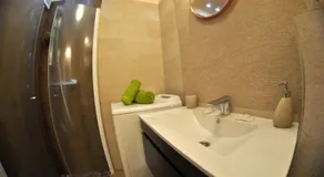 Modern & Central Apartment in North of Bucharest - Image 4
