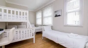 Super Stylish Group House By The Sea - Sleeps 12! - Image 4
