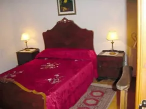El Cobijo De La Reina - Image 3