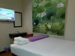 The 16 Hotel - Image 5