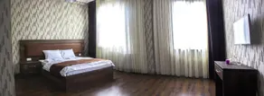 Green Hotel - Image 5