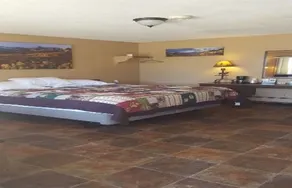 B&B Riverside Motel - Image 2