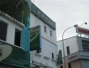 Budget Inn Hotel - Image 2