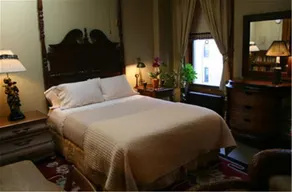 Inn New York City - Image 2