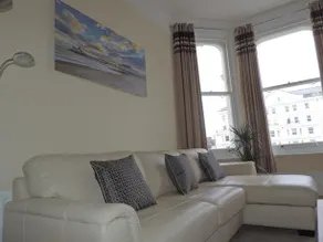 Eastbourne Sea View Apartment - Image 4