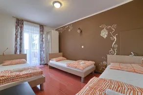Hostel Step - Image 5