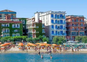 Strand - Image 2