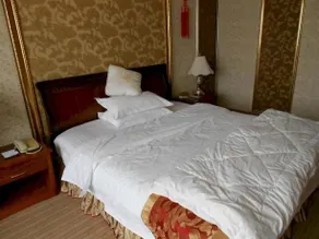 KB-Crown Hotel - Image 2