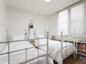 JG House - Image 4