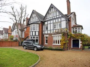 Veeve Spacious 6 Bed Family Home Bristol Gardens Putney - Image 4