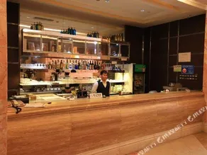 Kingdom Hotel - Image 4
