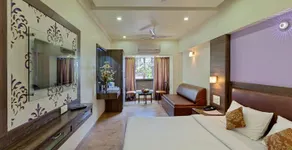 Shreyas Hotel - Image 5