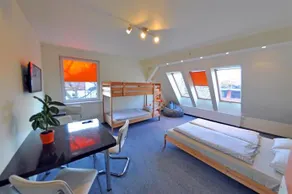 Hostel George - Image 2