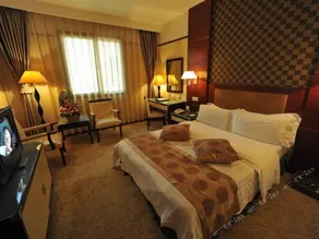 Yutong Hotel - Image 5