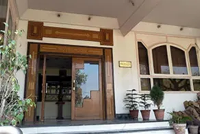 Hotel Moon - Image 1