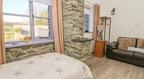 Hen Efail - Image 3