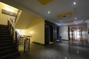 OYO Premium Madurai Fatima College - Image 2