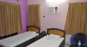 SPRINGWOOD GUEST HOUSE CL-266 - Image 4