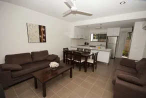 Woodville Beach Townhouse 6 - Image 1