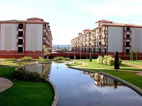 Lake Side Apart Hotel - Image 2