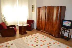 Nicos Accommodation - Image 4