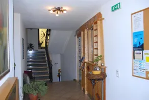 Double room, shower, toilet, facing the mountains - Image 4