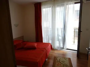 Guest House Red - Image 4