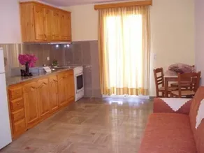 Karterados Beach Apartments - Image 3