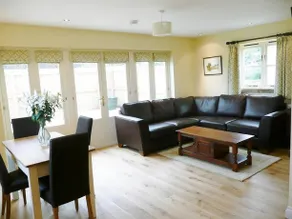 Daisie Cottage - Image 2