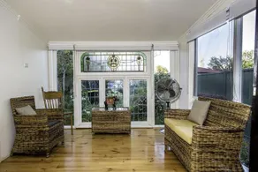 The Bank St Cottage - Image 2