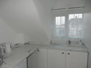 Eden House - Image 4