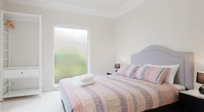 'Baylife Villa' 4a Warruga St - Large home with WIFI, Netflix, Aircon, Linen & Spectacular Views - Image 4