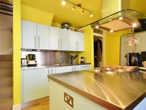 Veeve Family Townhouse Mossbury Road - Image 2